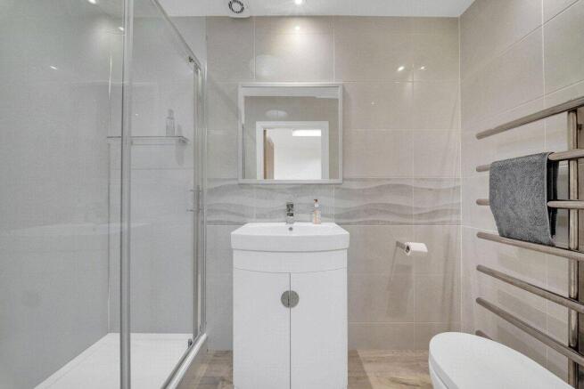3 bed Terraced for sale Image 7