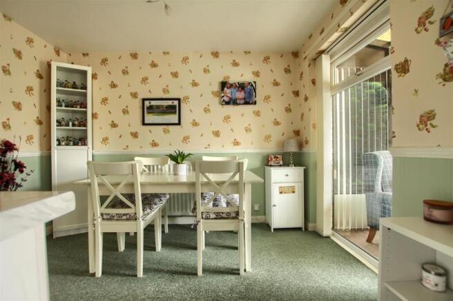 3 bed Semi-Detached for sale Image 4