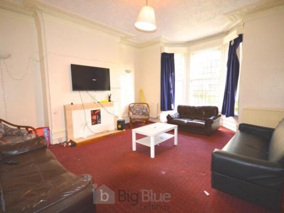 8 bed House Share to rent Image 6