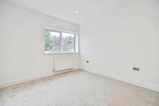4 bed Detached for sale Image 12