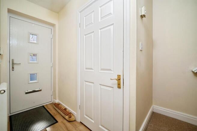 3 bed Semi-Detached for sale Image 6