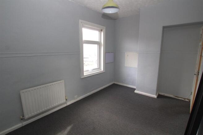 2 bed Terraced to rent Image 11
