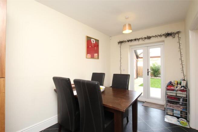 04 Dining Room