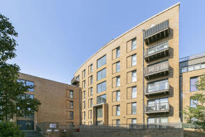 Flat 8, 3 Palladian Court, Cabot Close, Croydon CR0 4FP