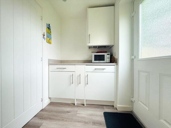 5 bed Detached for sale Image 12