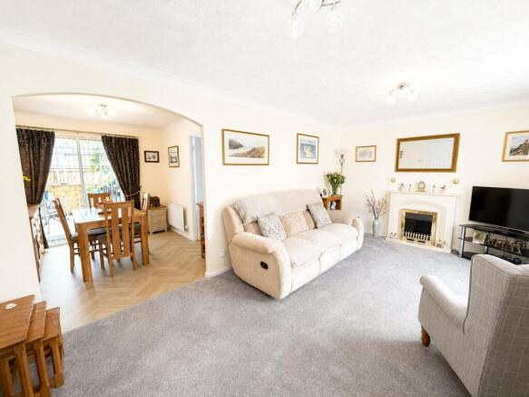 3 bed Bungalow for sale Image 6