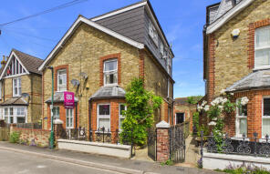 Stoneycroft, Princes Road, Bourne End SL8 5HZ