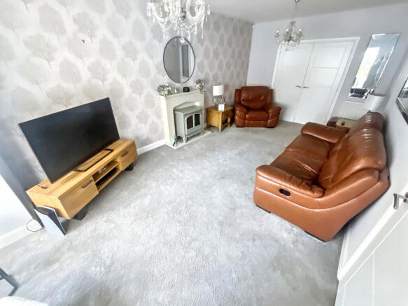 4 bed Detached for sale Image 4
