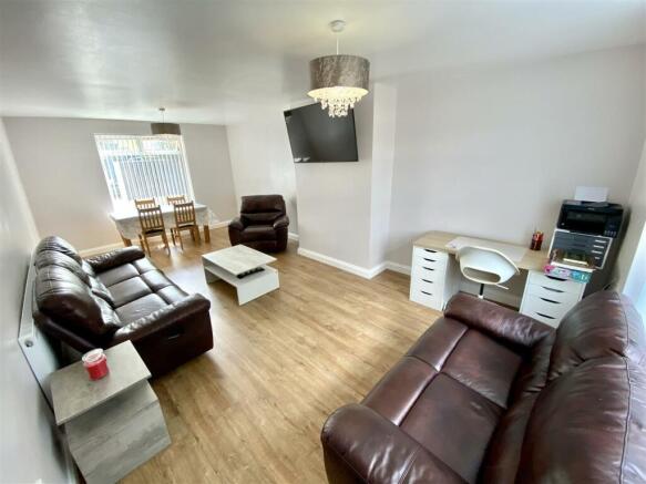 Open Plan Living and Dining Room