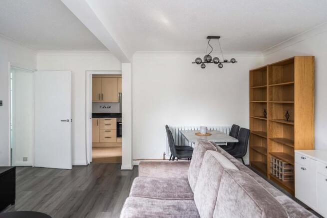 Peregrine House, Sullivan Close, London photo 4