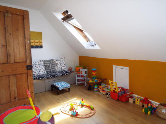 Photo 11