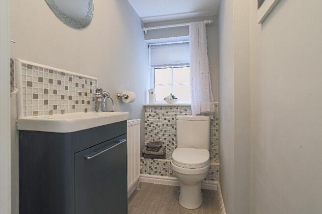 4 bed Detached for sale Image 7