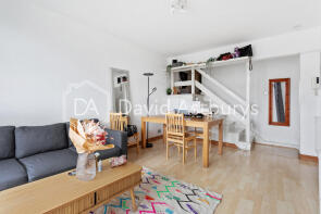 25, 2 Stelfox House, Penton Rise, London WC1X 9EA