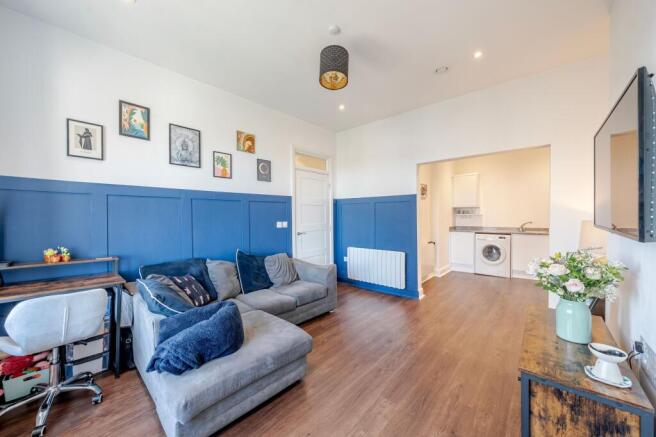1 bed Flat for sale Image 5