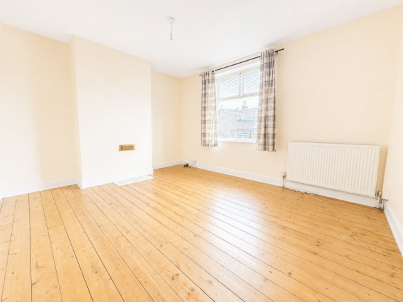 3 bed Terraced for sale Image 4