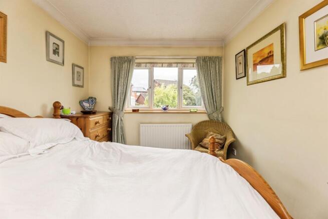 3 bed Semi-Detached for sale Image 10