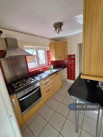 2 bed Terraced to rent Image 6