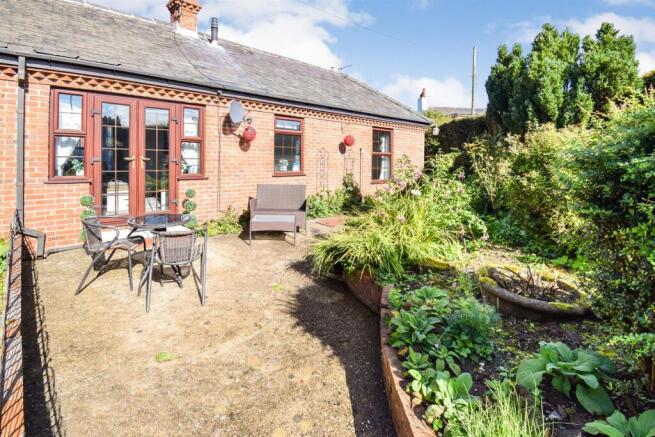 1 bed Cottage for sale Image 12