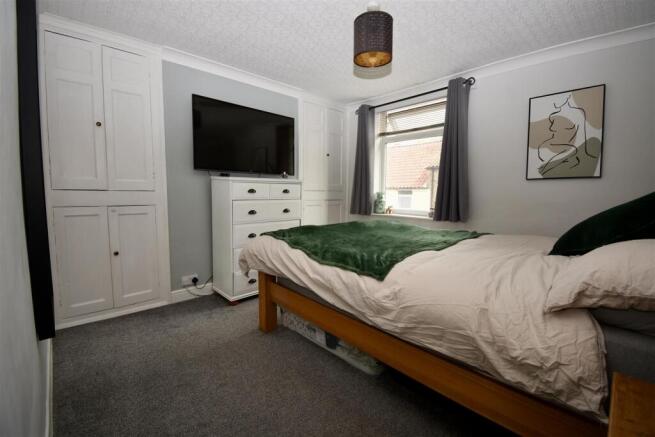 3 bed Semi-Detached for sale Image 6