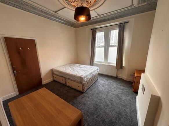 Bedroom 5 - Furni...