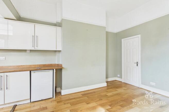 3 bed Terraced for sale Image 8