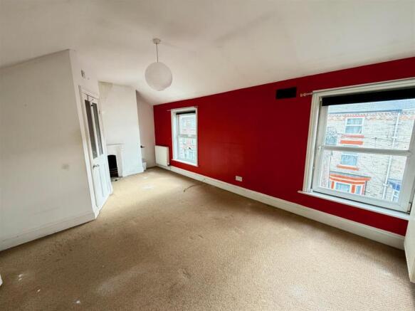 3 bed Terraced for sale Image 7