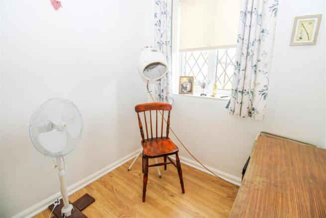 3 bed Semi-Detached for sale Image 9