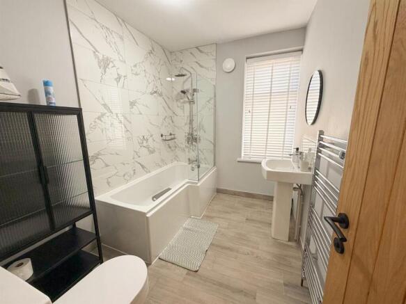 2 bed Terraced for sale Image 8