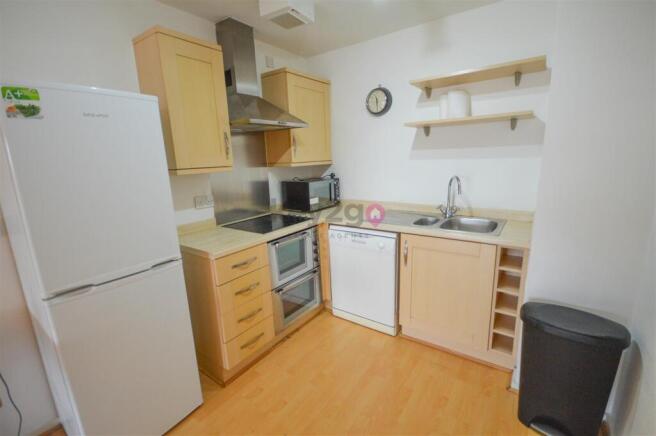1 bed Flat to rent Image 4