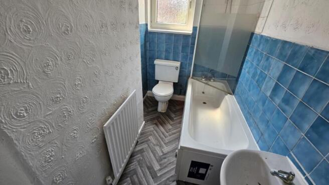 3 bed House to rent Image 4