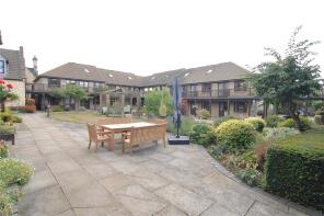 25, St Matthews Court, Church Road, Cainscross, Stroud GL5 4LH