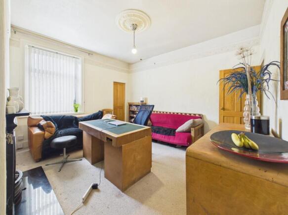 4 bed Terraced for sale Image 4