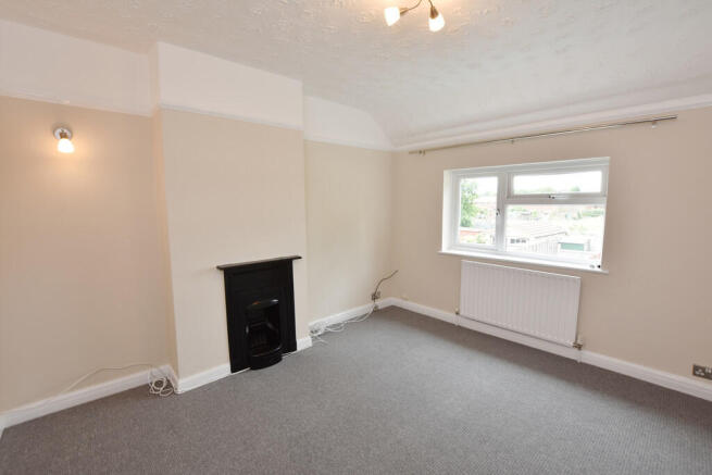 Maytree Crescent photo 4
