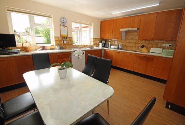 Spacious kitchen