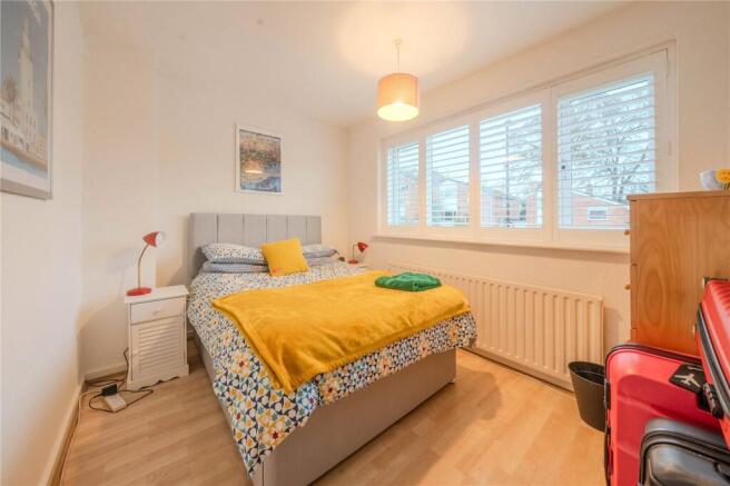 4 bed Link Detached House for sale Image 9