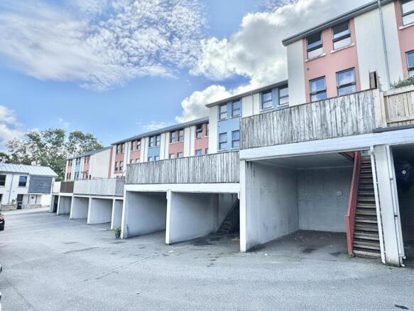 Rear Car Port / Store
