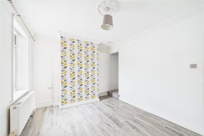 3 bed Semi-Detached for sale Image 6