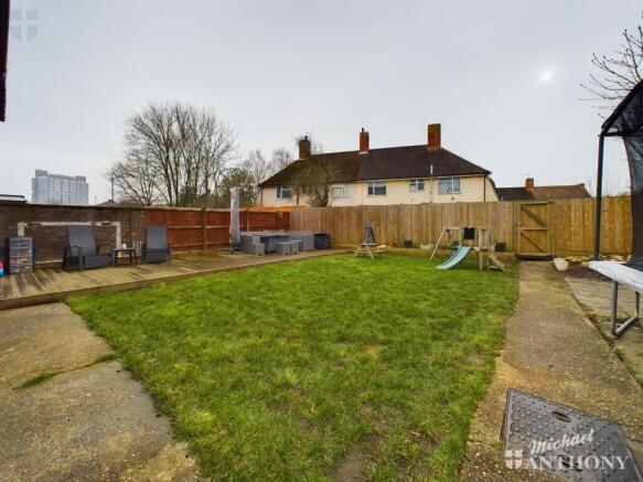 CAM03218G0-PR0535-STILL013