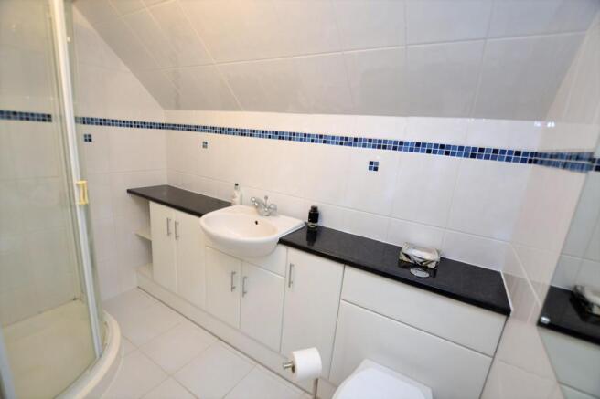 En-suite to Bedroom 