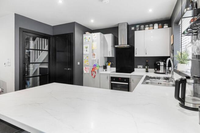 3 bed Detached for sale Image 8