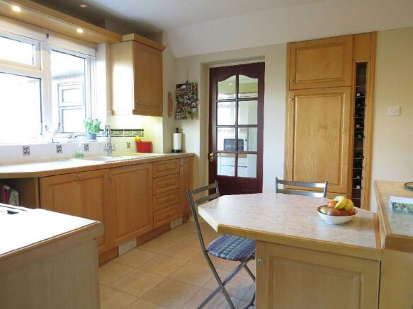 Kitchen/Breakfast Ro