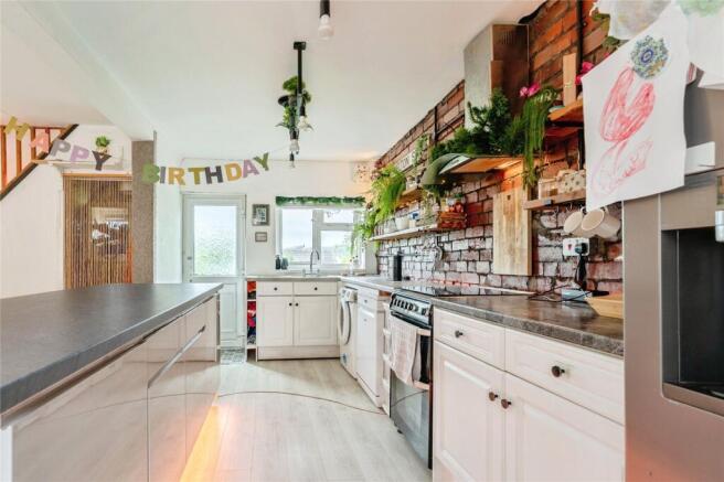 3 bed Terraced for sale Image 10