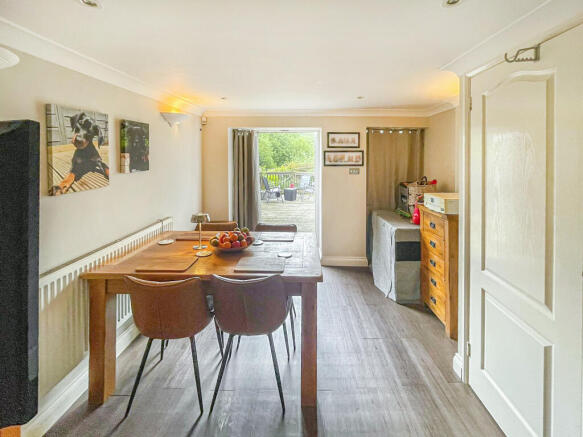 3 bed Semi-Detached for sale Image 11