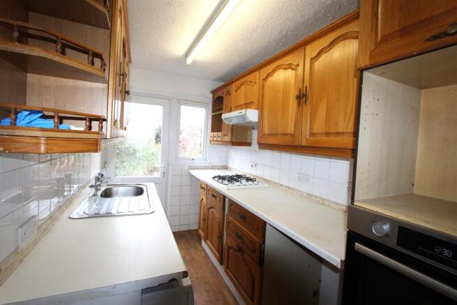 277, Station Road, Rainham photo 4