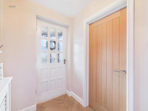 cam04914g0pr0355still002