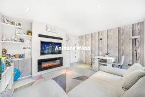 28, Chandos Court, The Green, London N14 7AA