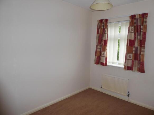 BEDROOM 2