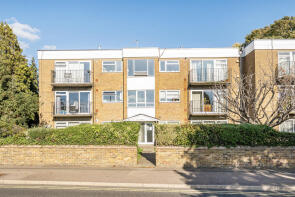19, Bridgeford House, Cassio Road, Watford WD18 0QR