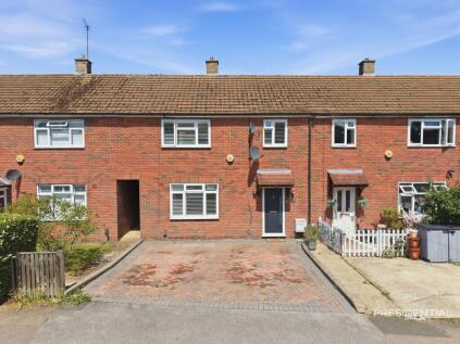 Castell Road, Loughton, IG10