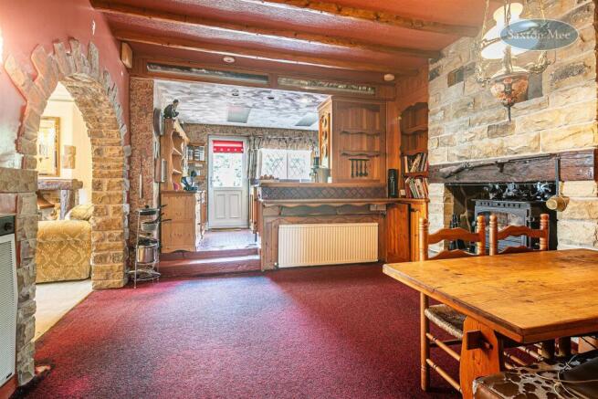 4 bed Detached for sale Image 6